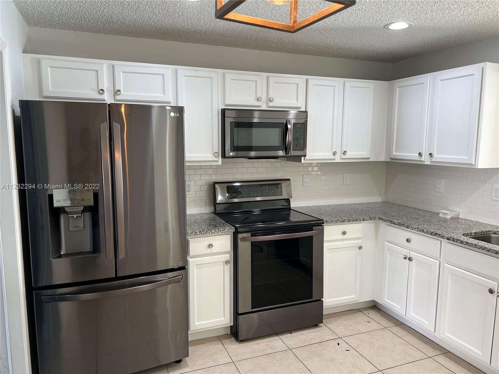 LAGO MAR 1ST ADDN - Residential Lease