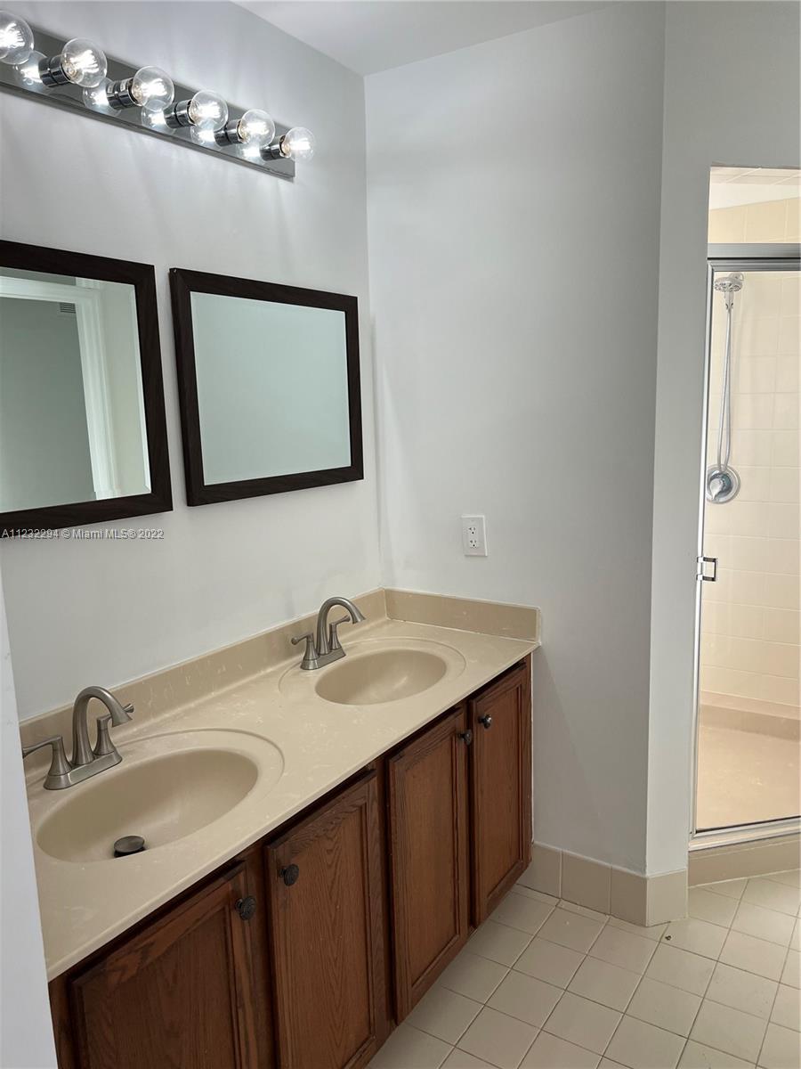LAGO MAR 1ST ADDN - Residential Lease