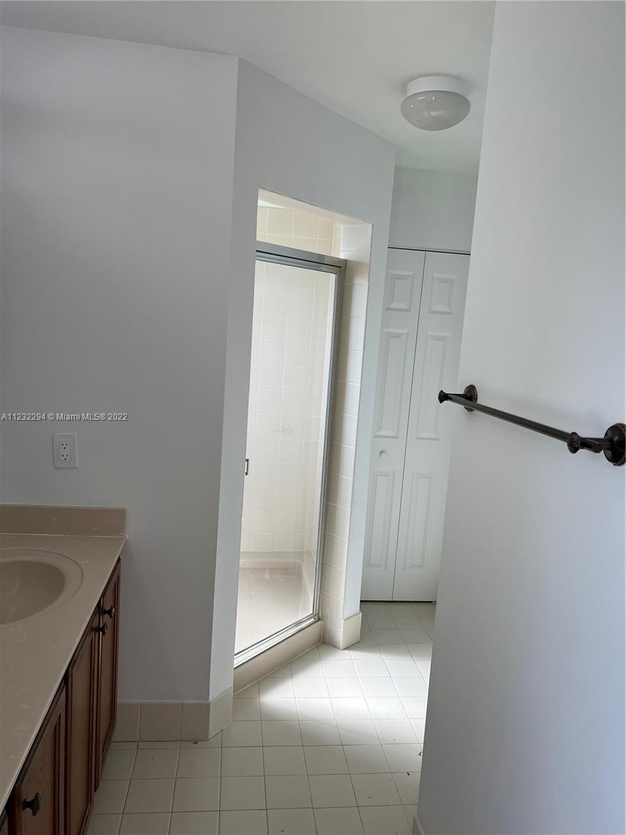 LAGO MAR 1ST ADDN - Residential Lease