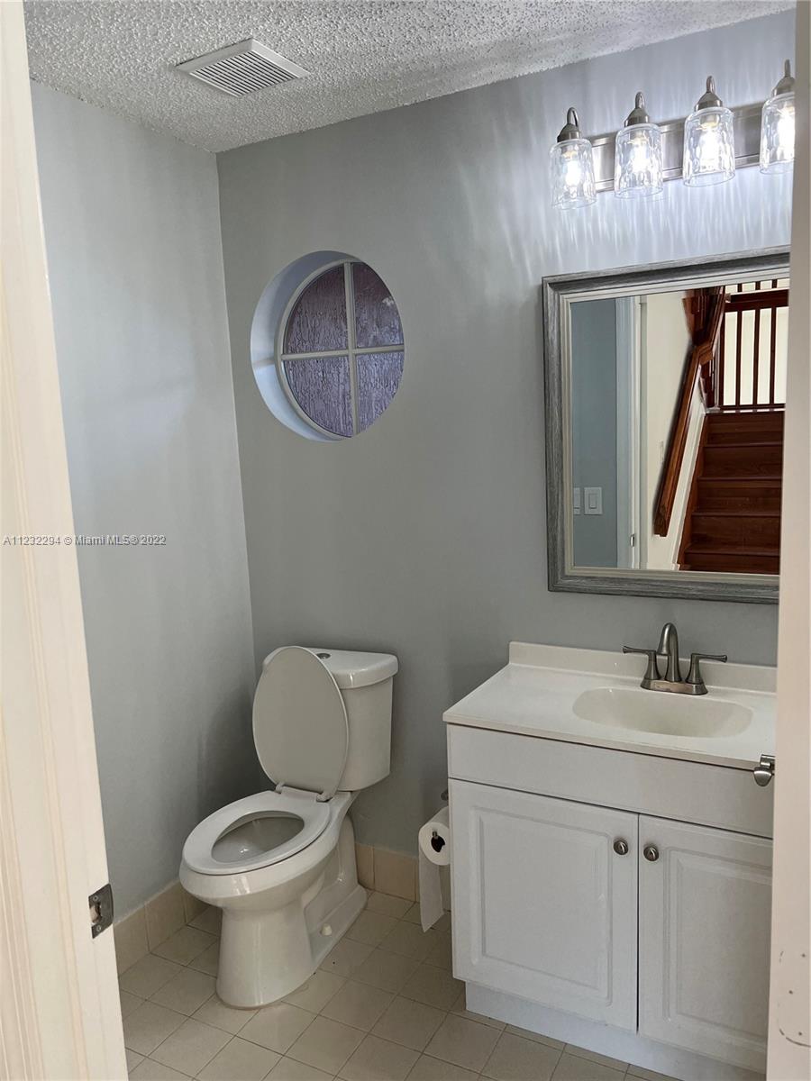 LAGO MAR 1ST ADDN - Residential Lease