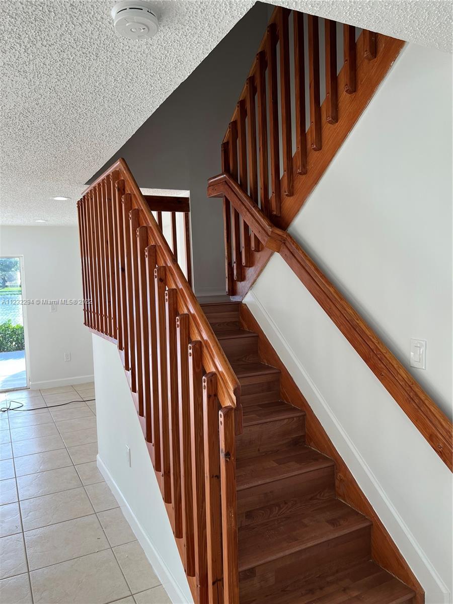 LAGO MAR 1ST ADDN - Residential Lease