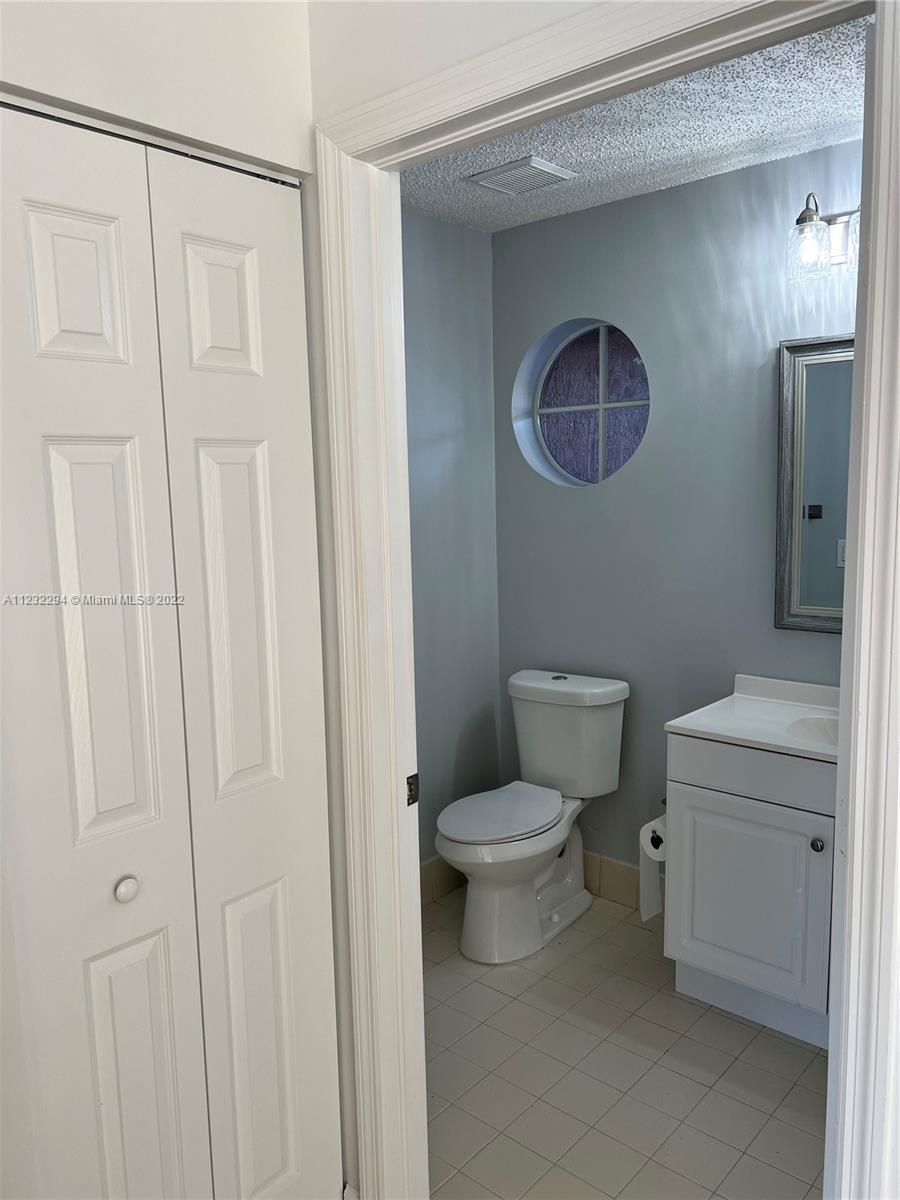 LAGO MAR 1ST ADDN - Residential Lease