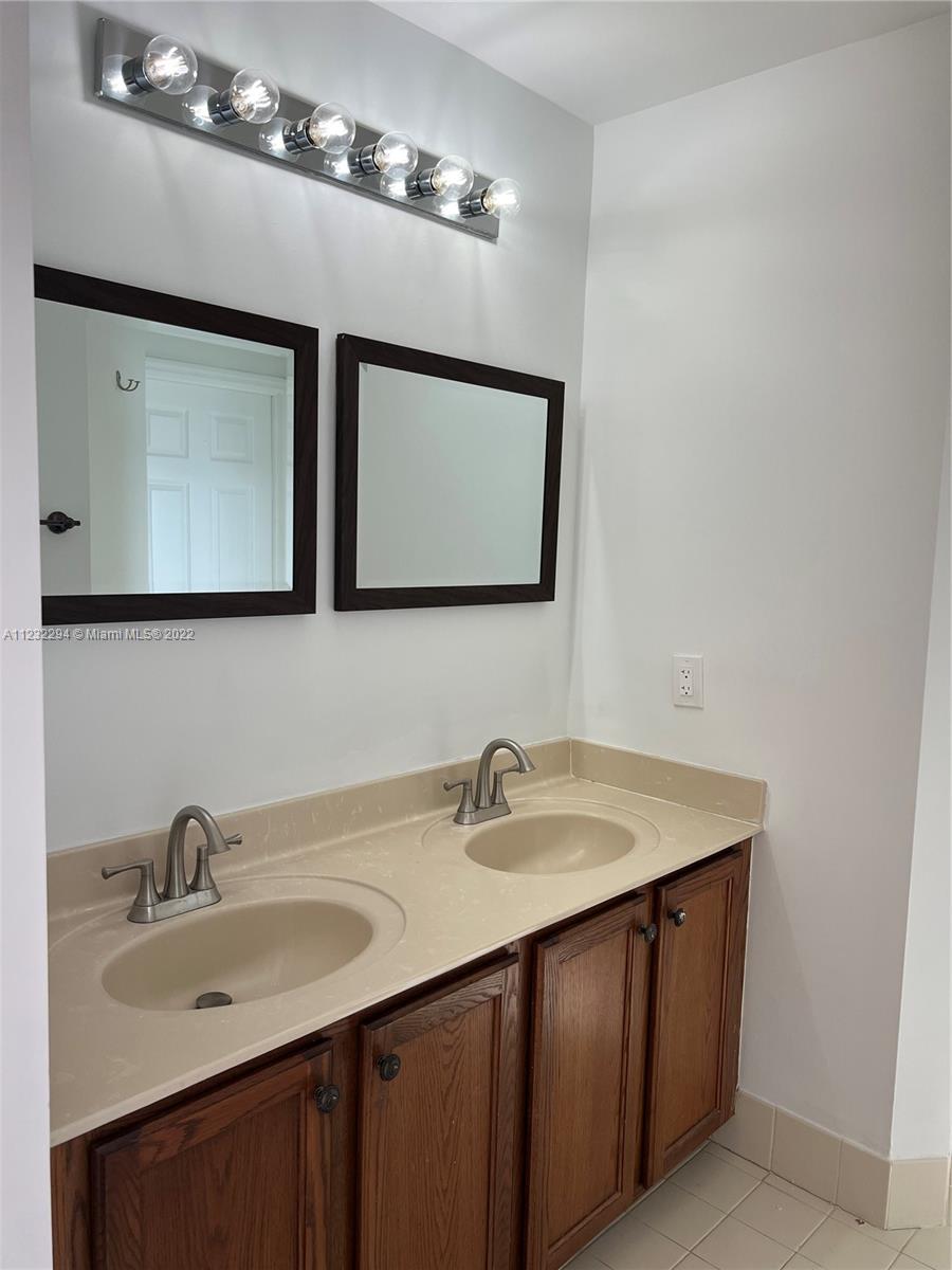 LAGO MAR 1ST ADDN - Residential Lease