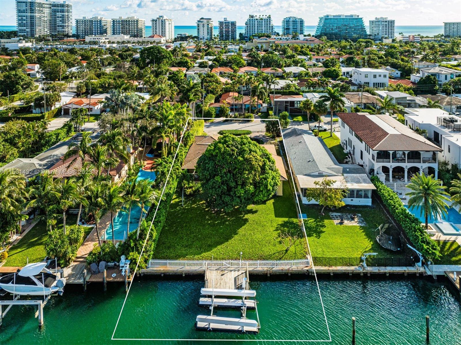 ALTOS DEL MAR #6 - Residential