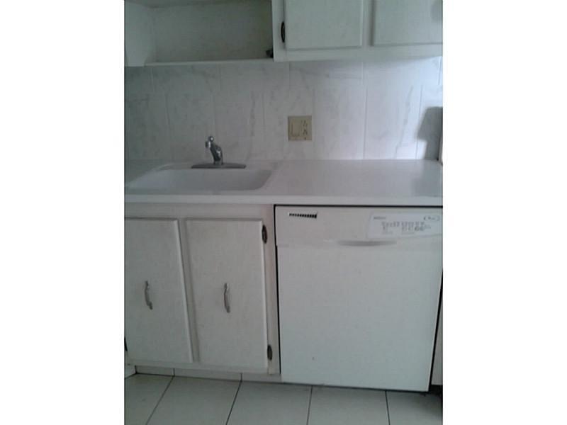 CORONADO CONDO TOWERS I-I - Residential Lease
