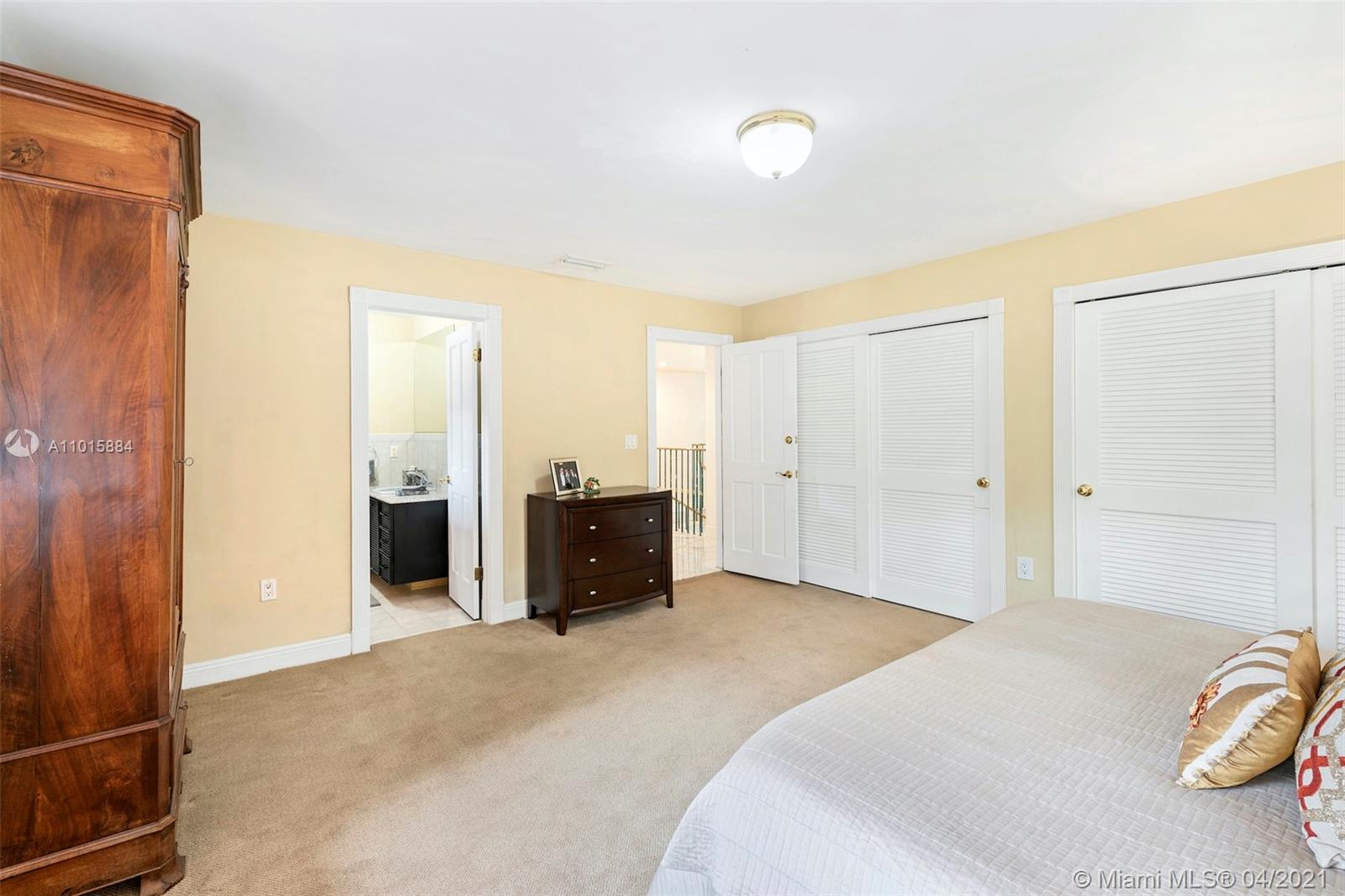 SNAPPER CREEK LAKES SUB - Residential
