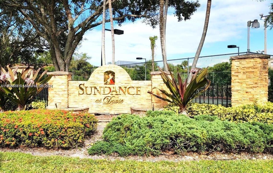 Cozy 1/1 in the heart of Davie next to NSU. Remodeled kitchen stain steel appliances, updated bathroom vanity. Vaulted ceiling with a bonus area off living room. Laminate floor, new AC & water heater, 2 ceiling fans, washer and dryer inside of the unit. Community amenities include clubhouse, GYM, BBQ area. Centre located on University Drive. The city is also home to several institutes of higher learning such as Nova, BCC, Broward College and FAU Gorgeous beaches in nearby Hollywood, Dania Beach, and Fort Lauderdale are just a short drive away!! 2 Months Security Dep. + 1st Month Rent, POI. Unit is vacant and freshly painted. The cheapest unit in the community and in the area!!!