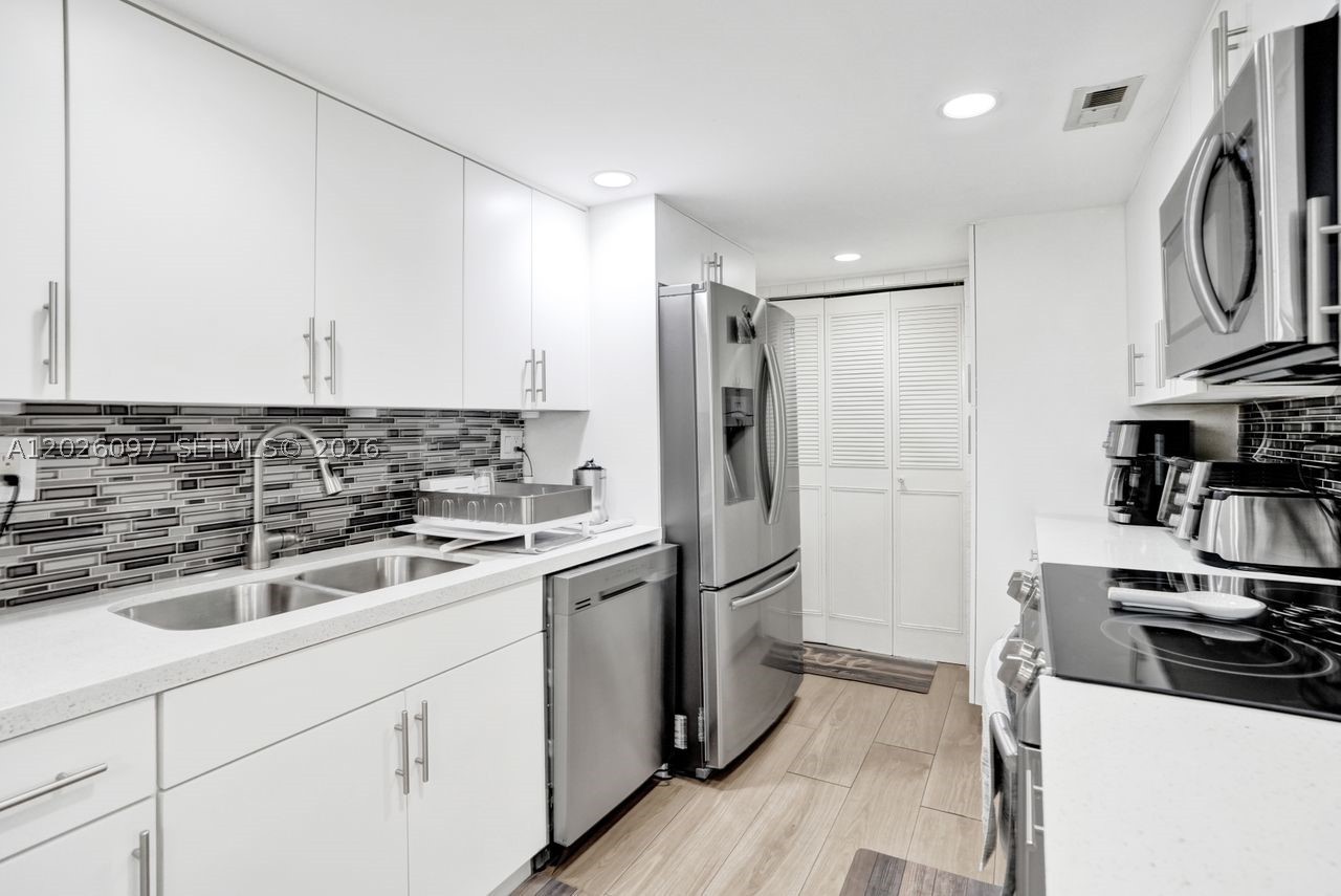 NOVA NORTH CONDOMINIUM 6 - Residential Lease