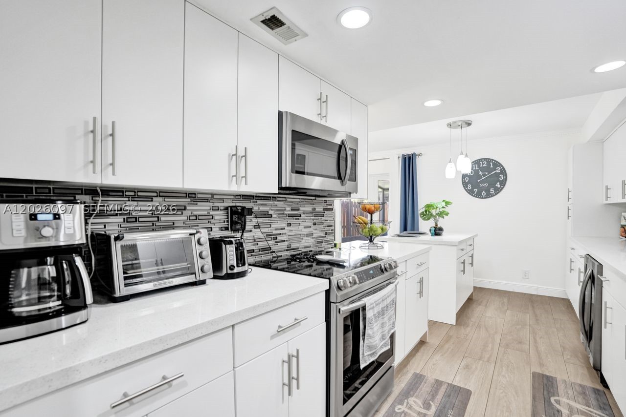 NOVA NORTH CONDOMINIUM 6 - Residential Lease