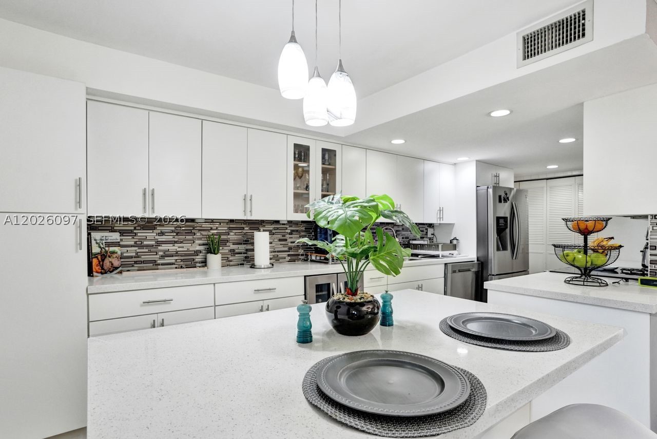 NOVA NORTH CONDOMINIUM 6 - Residential Lease