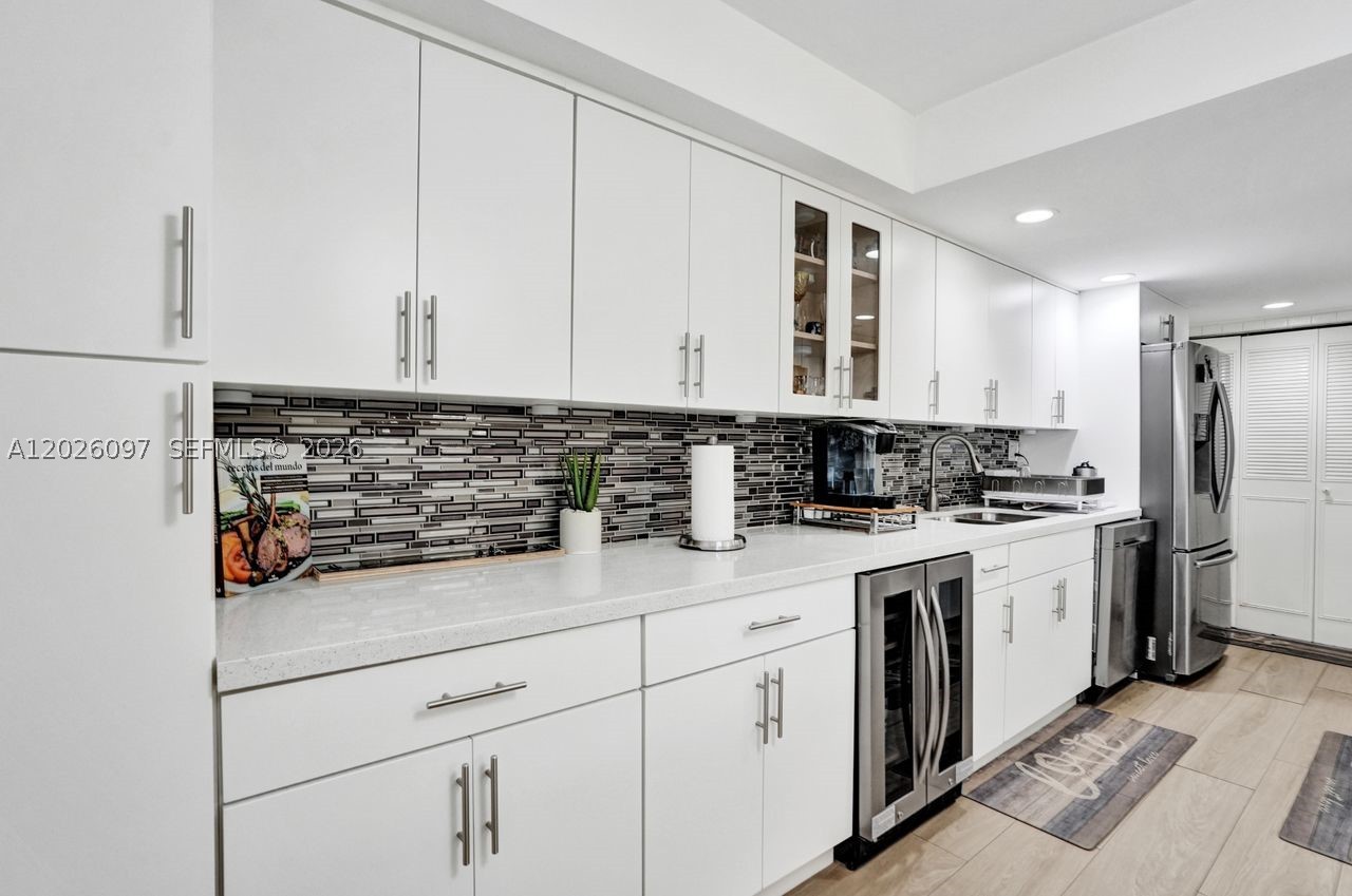 NOVA NORTH CONDOMINIUM 6 - Residential Lease