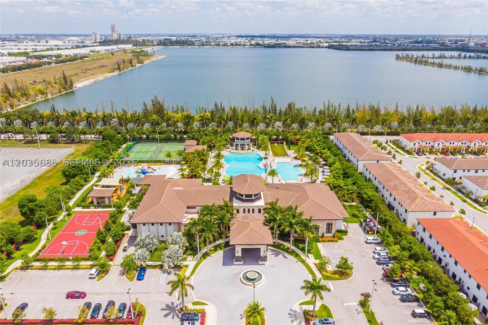 ST MAARTEN AT GRAND BAY - Residential Lease