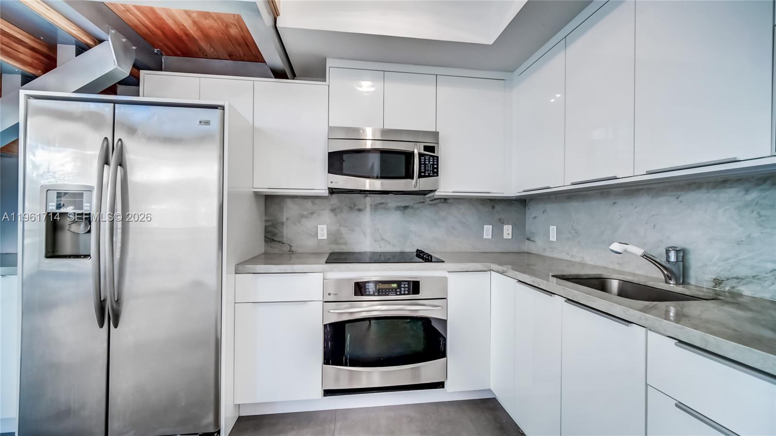 IVY CONDO - Residential