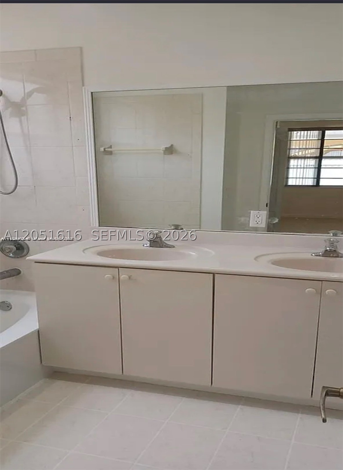 PORTOFINO BAY - Residential Lease