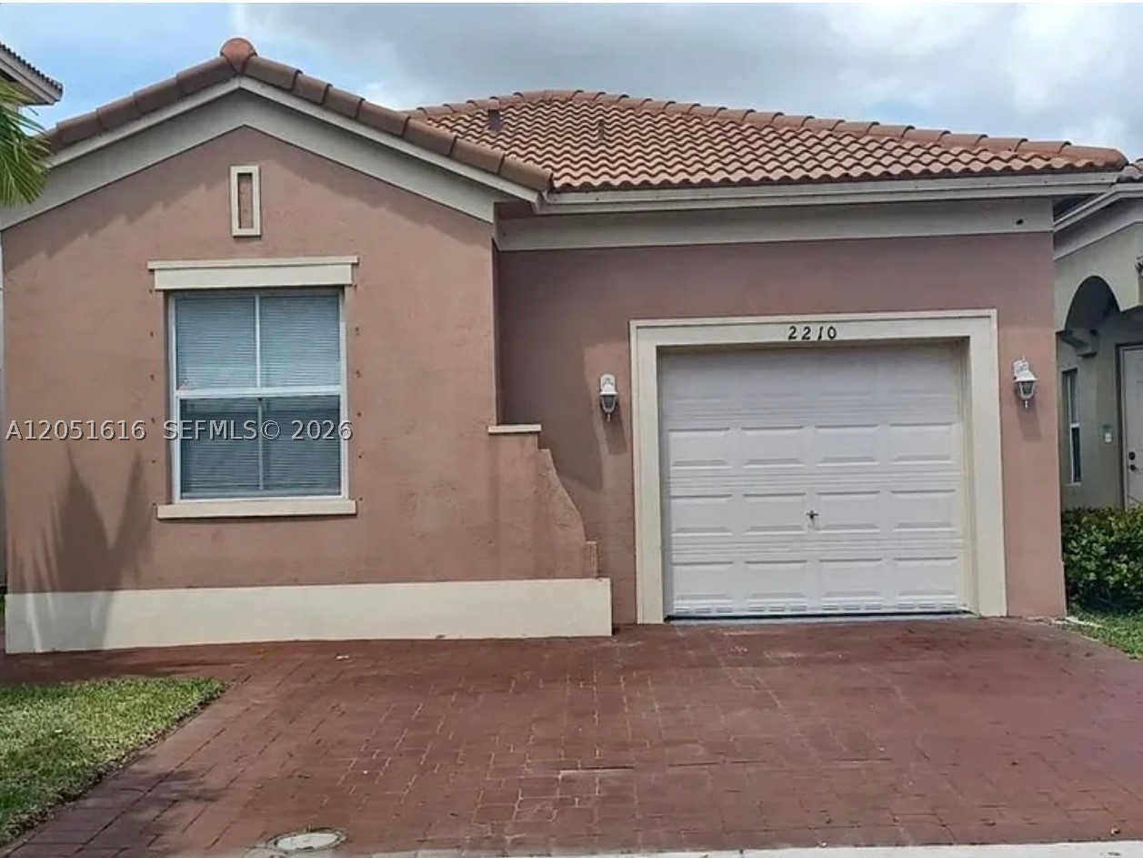 PORTOFINO BAY - Residential Lease