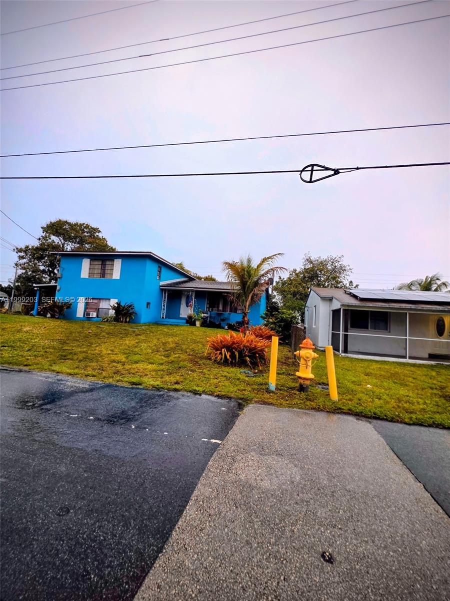 ROSELAWN HEIGHTS - Residential Income