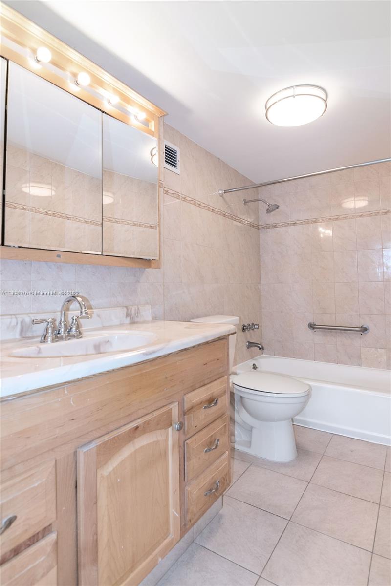 GATEWAY HOUSE CONDO - NOR - Residential Lease