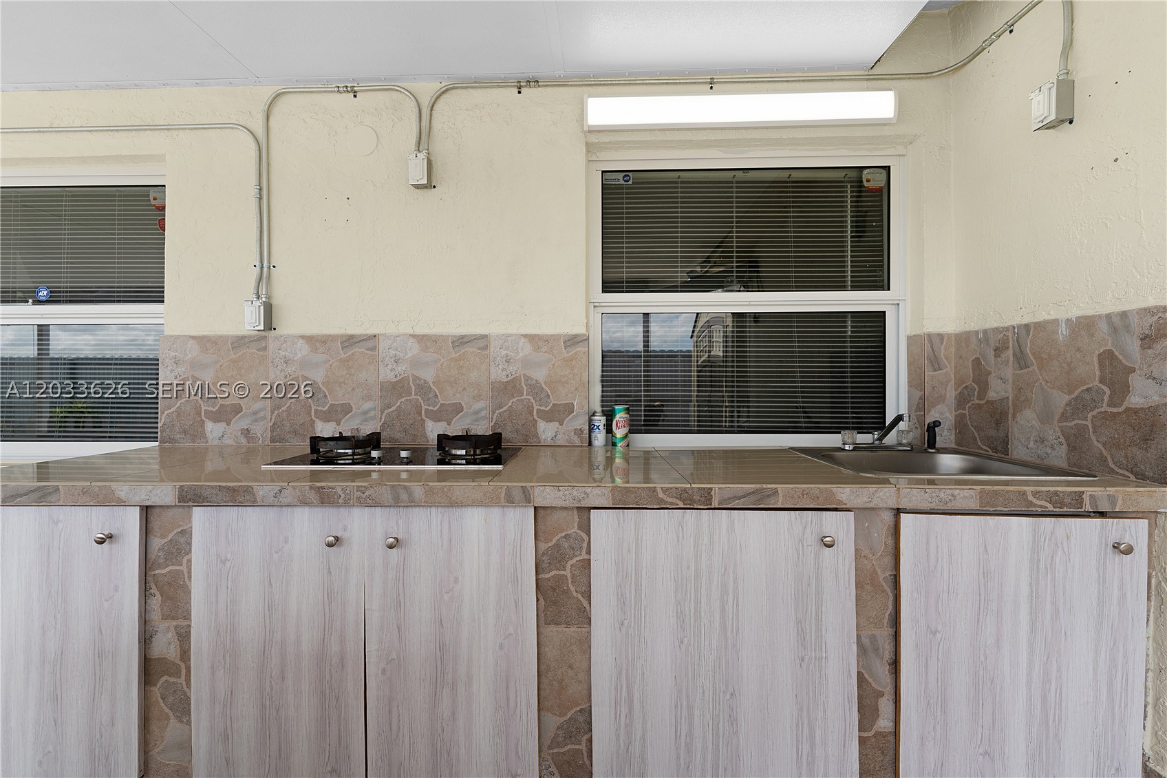 OAK PARK SEC 7 - Residential Lease