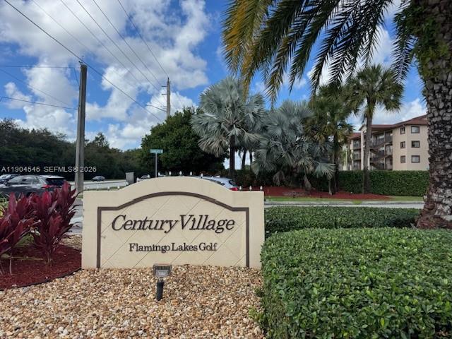 NEW HAMPTON AT CENTURY VI - Residential