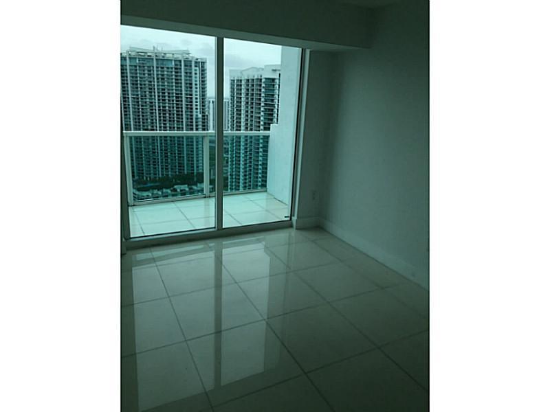 BRICKELL ON THE RIVER S T - Residential Lease