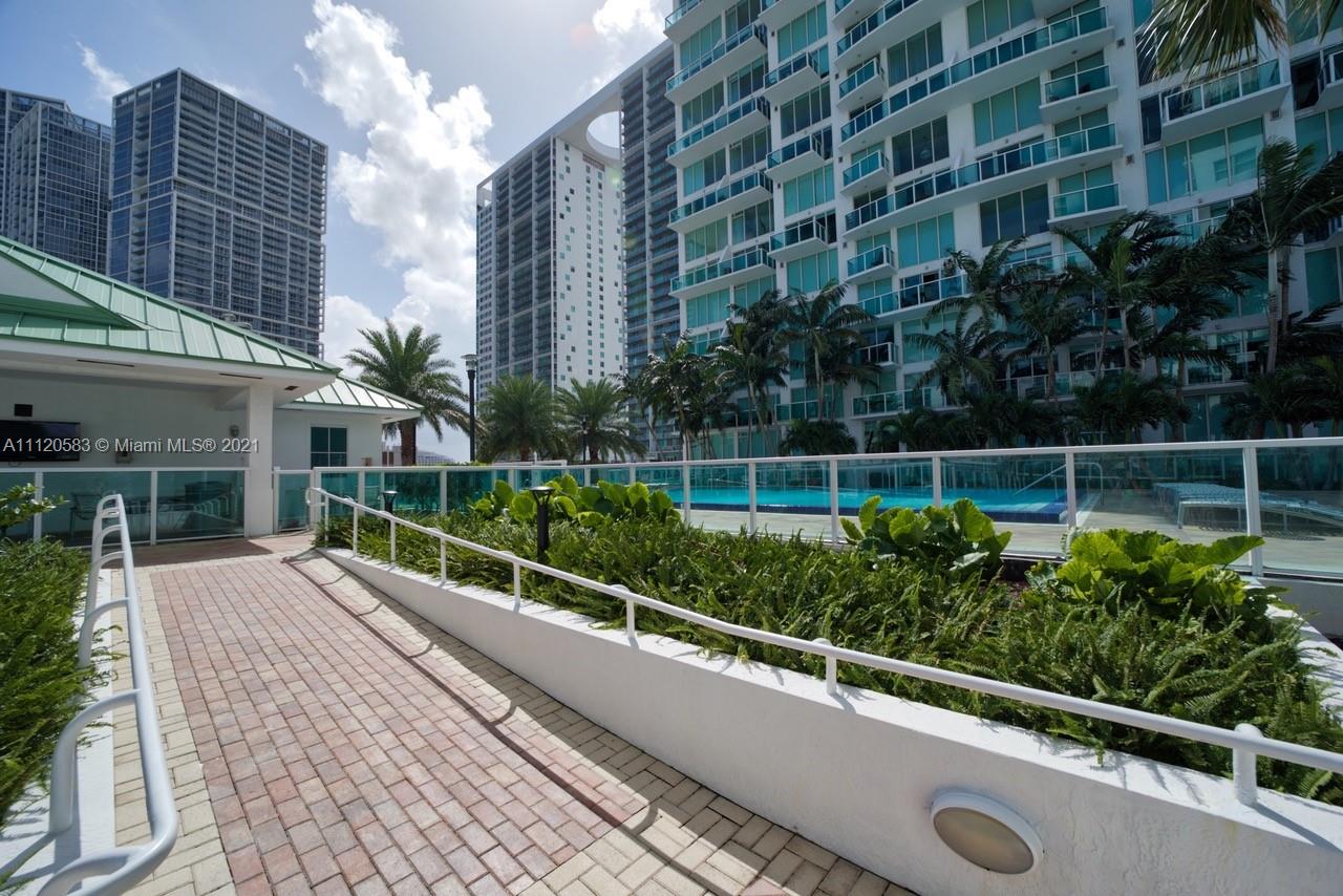 BRICKELL ON THE RIVER S T - Residential Lease