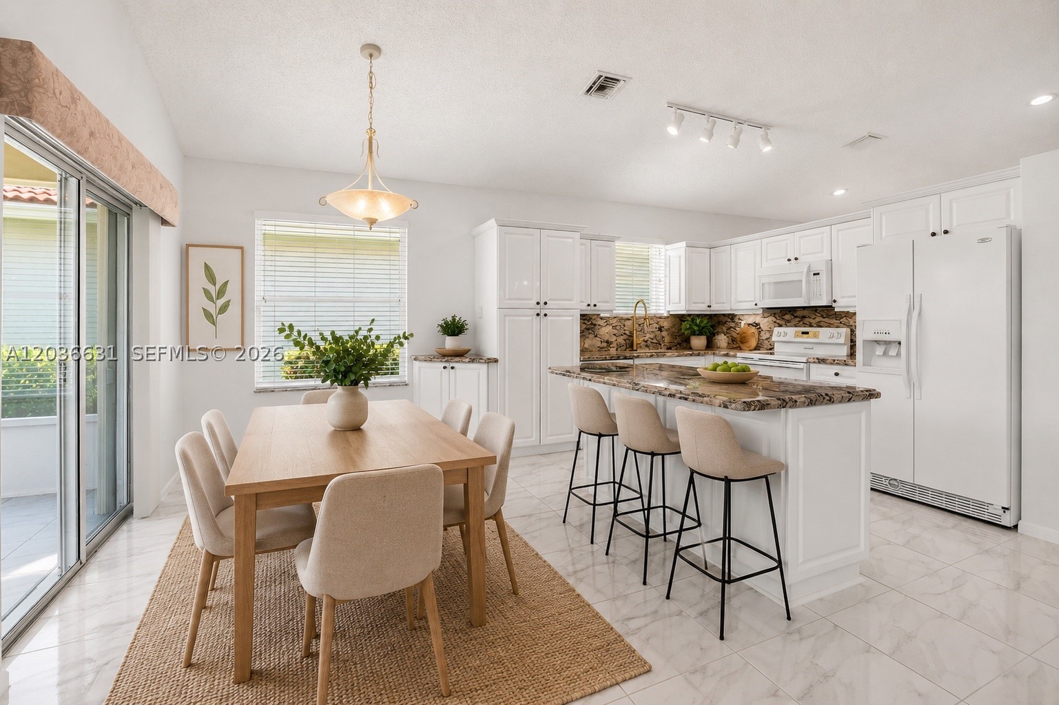 INDIAN HILLS 1 - Residential