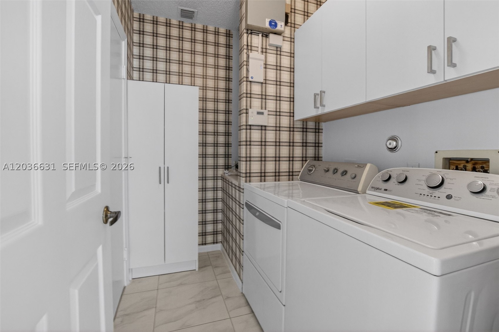 INDIAN HILLS 1 - Residential