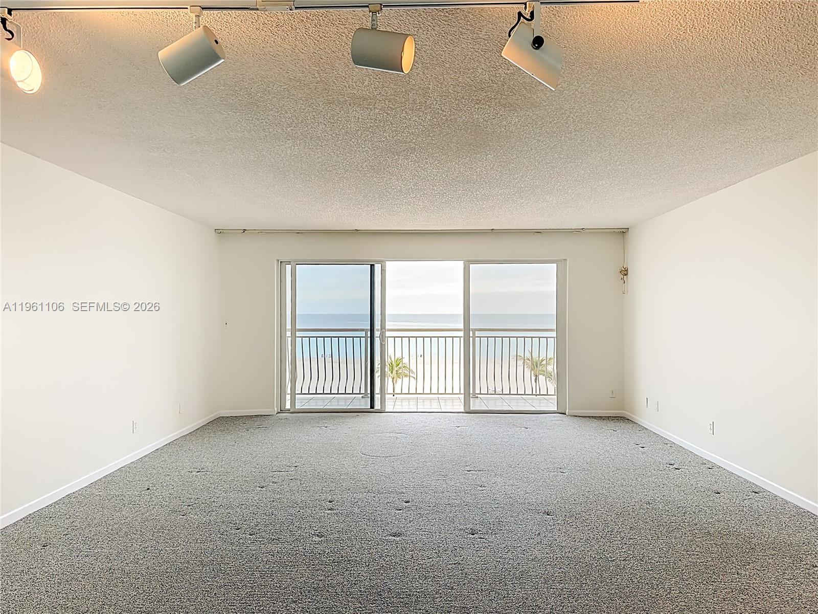 LAGO MAR NORTH LODGE COND - Residential