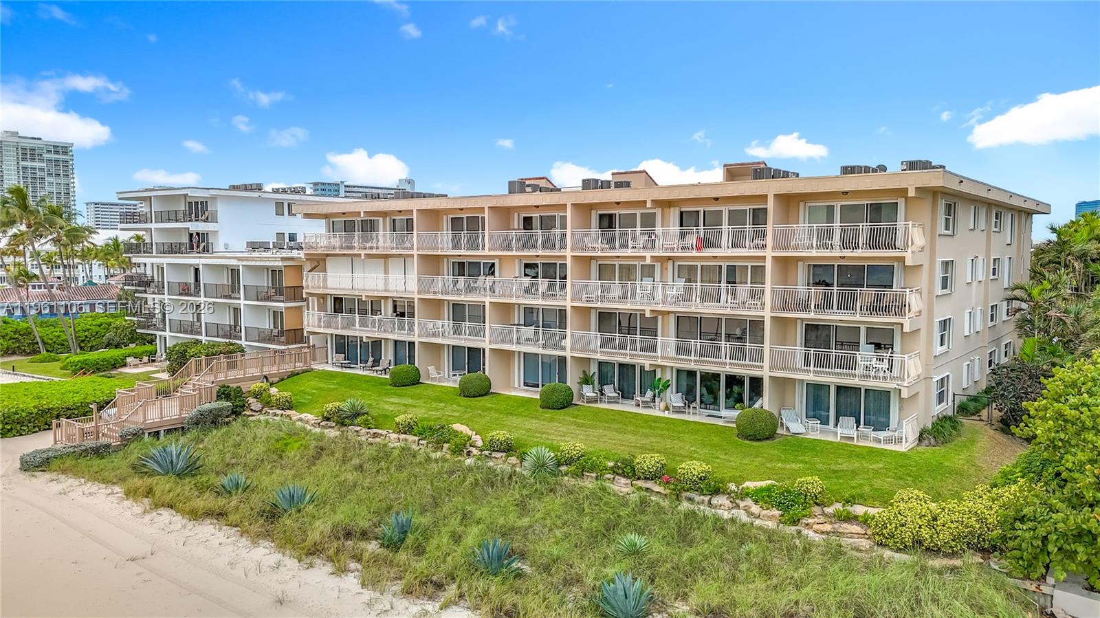LAGO MAR NORTH LODGE COND - Residential
