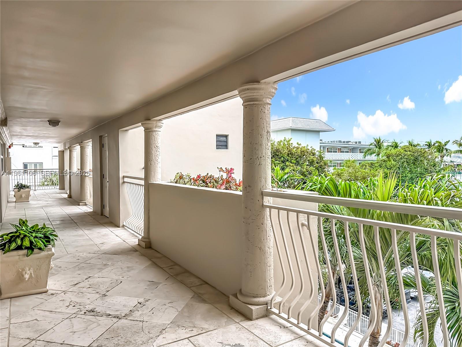 LAGO MAR NORTH LODGE COND - Residential