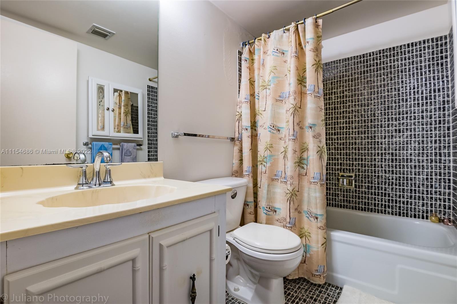 POMPANO BEACH CLUB NORTH - Residential