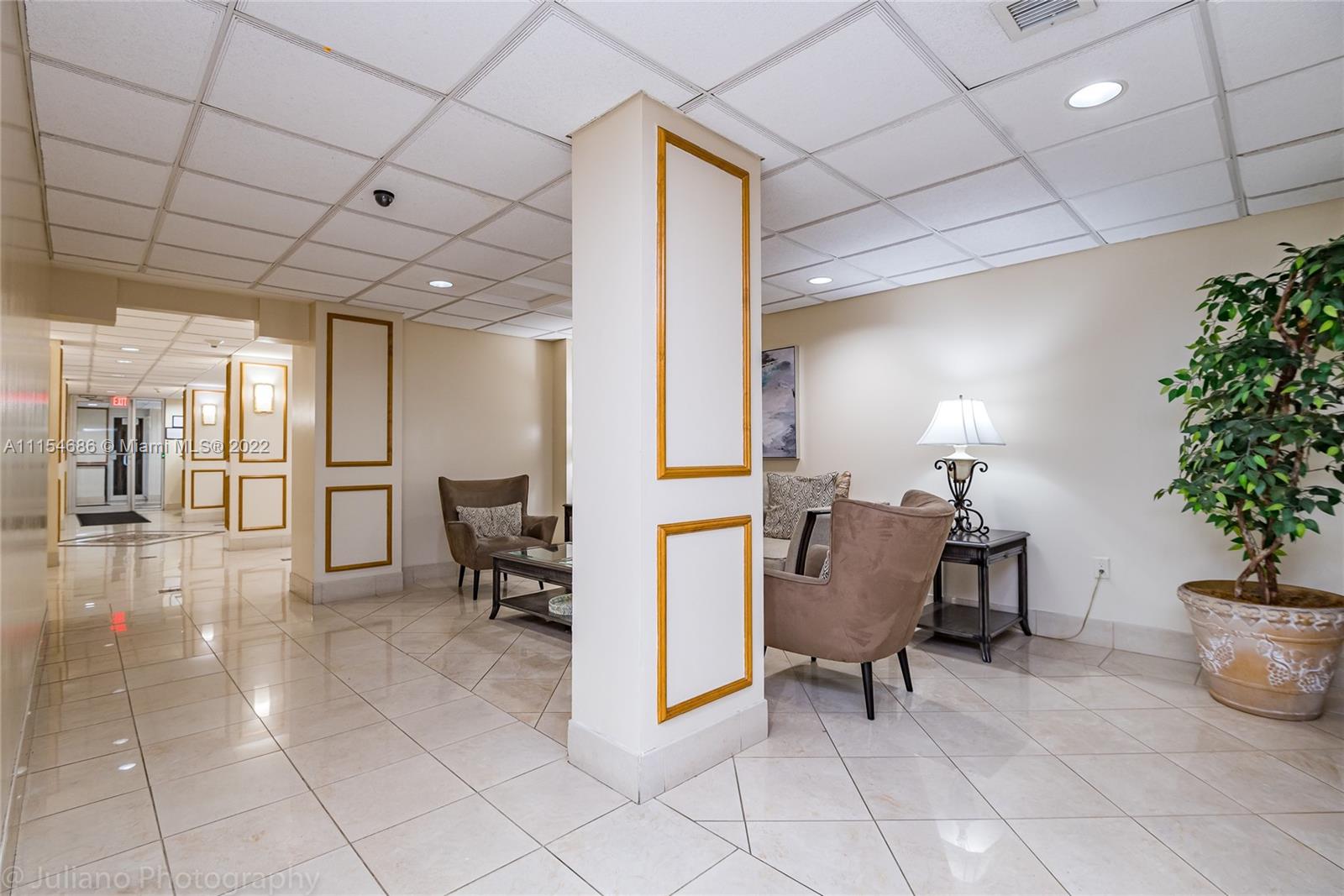 POMPANO BEACH CLUB NORTH - Residential