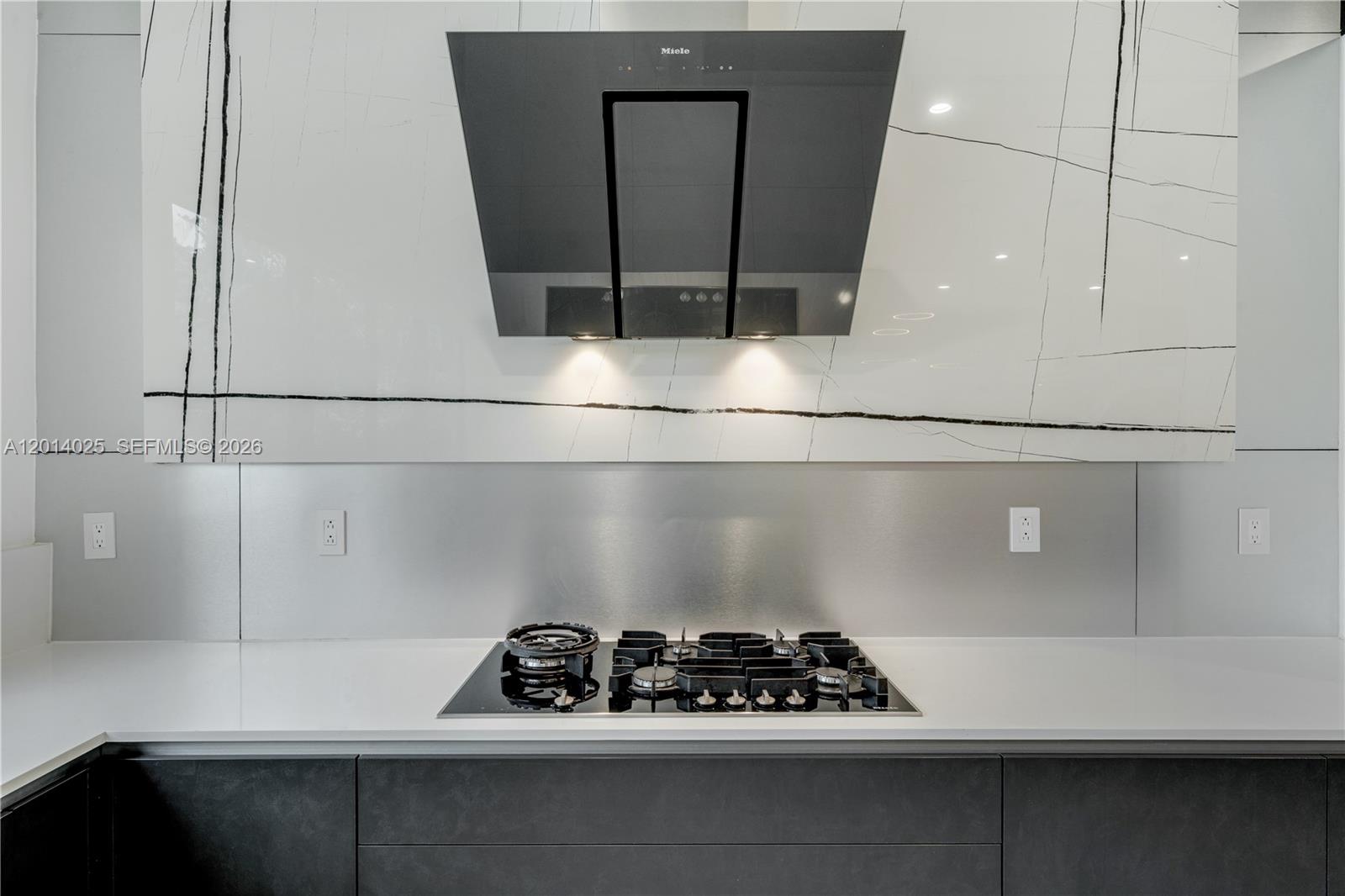 COLLINS ESTATES 1ST ADDN - Residential
