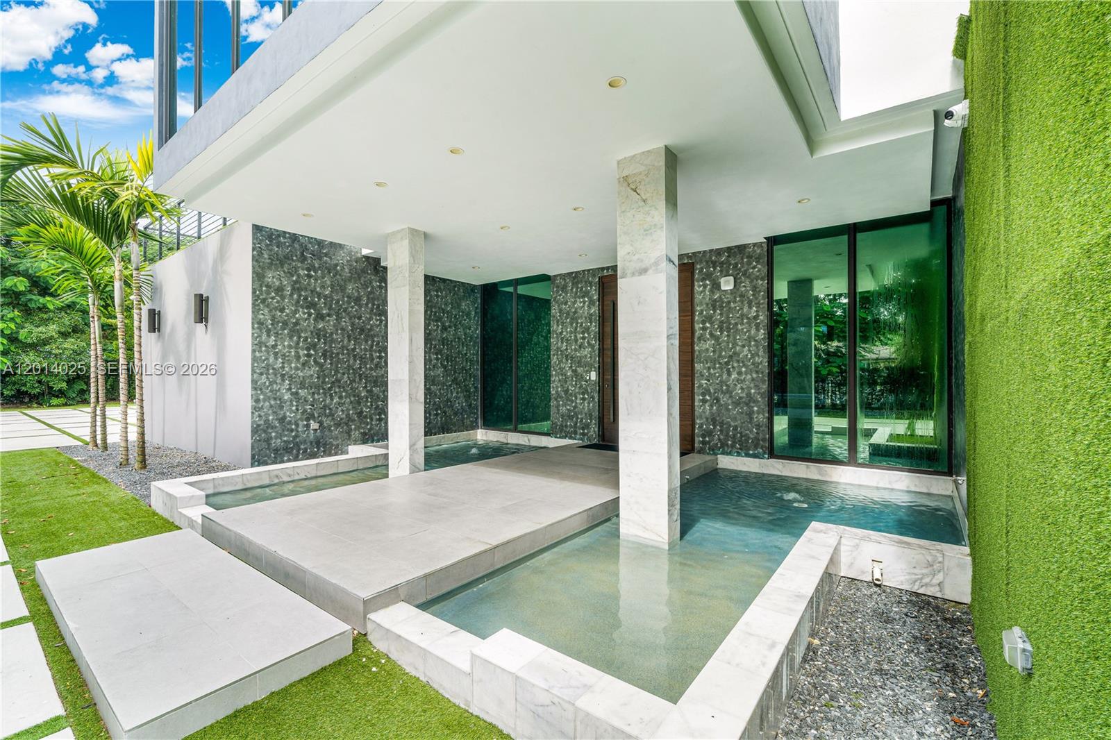 COLLINS ESTATES 1ST ADDN - Residential