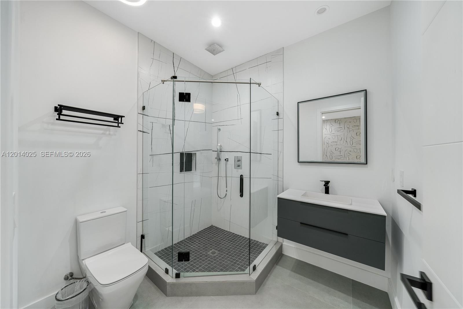 COLLINS ESTATES 1ST ADDN - Residential