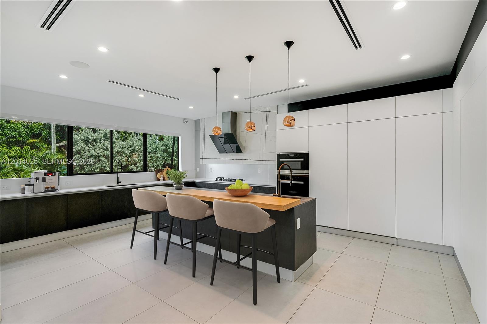COLLINS ESTATES 1ST ADDN - Residential