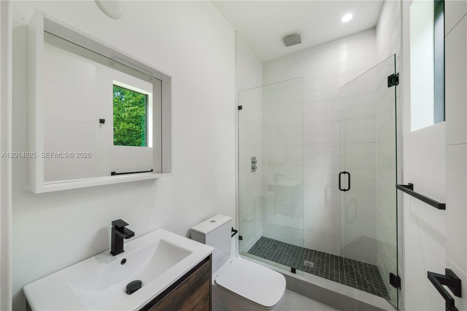 COLLINS ESTATES 1ST ADDN - Residential