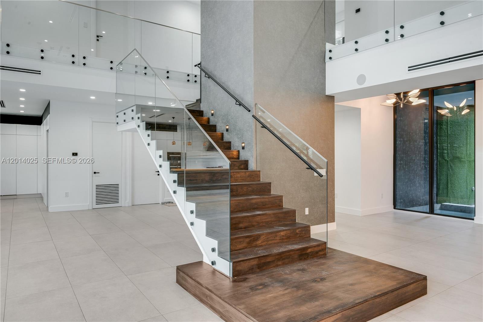 COLLINS ESTATES 1ST ADDN - Residential