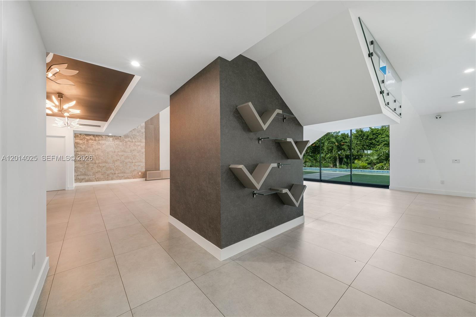 COLLINS ESTATES 1ST ADDN - Residential
