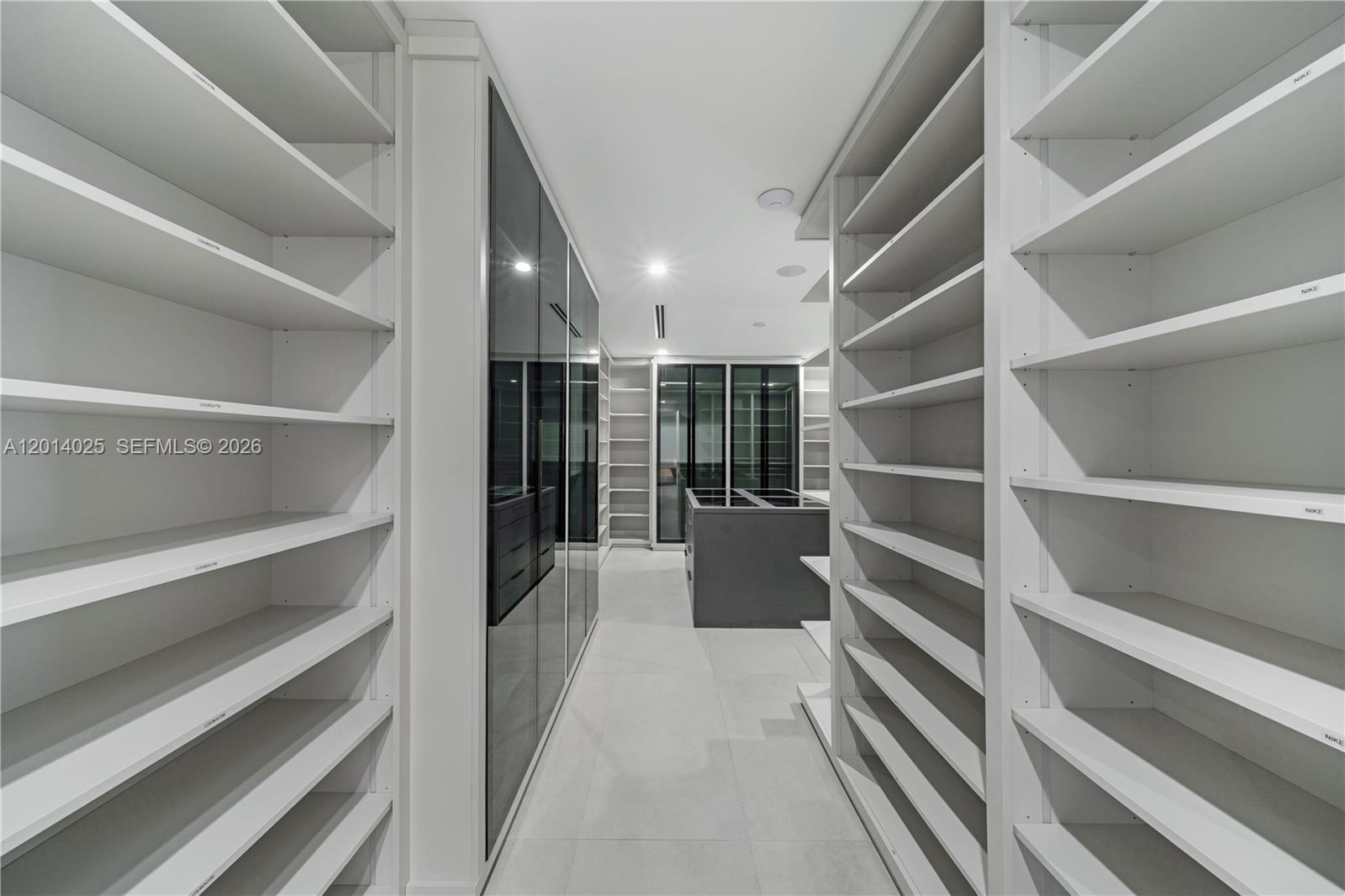 COLLINS ESTATES 1ST ADDN - Residential