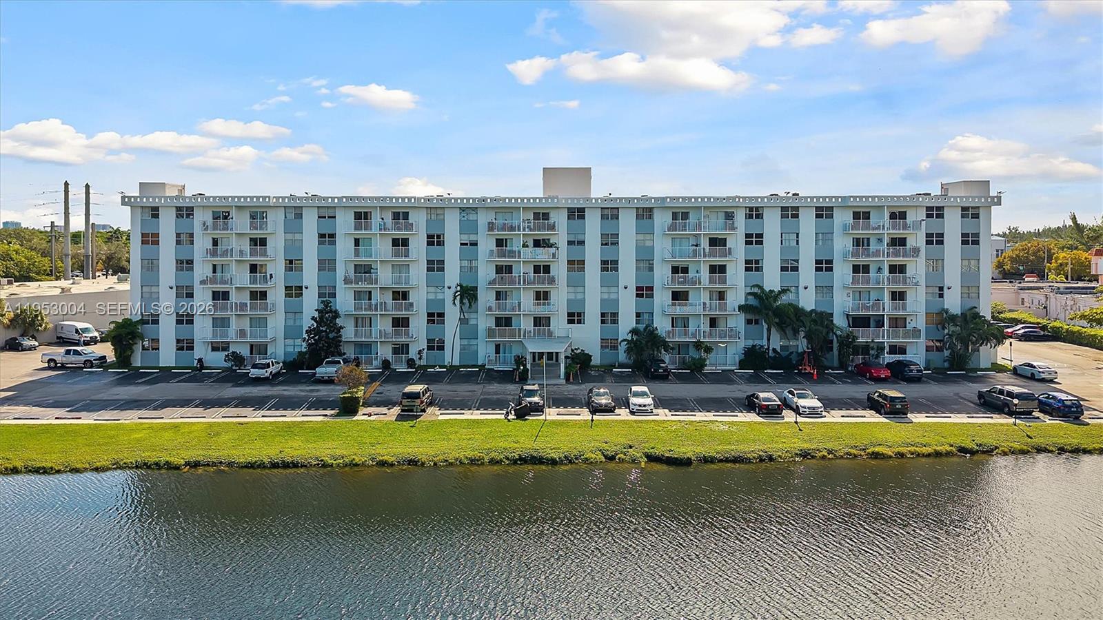 TALL TREES CONDO - Residential