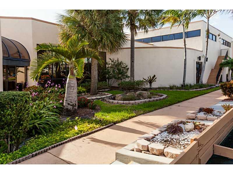LAUDERDALE WEST 3 SEC 83- - Residential