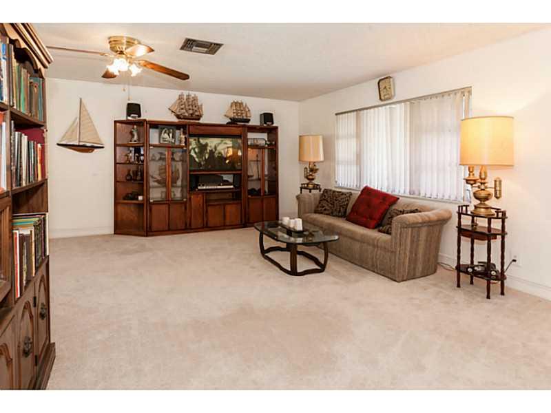 LAUDERDALE WEST 3 SEC 83- - Residential