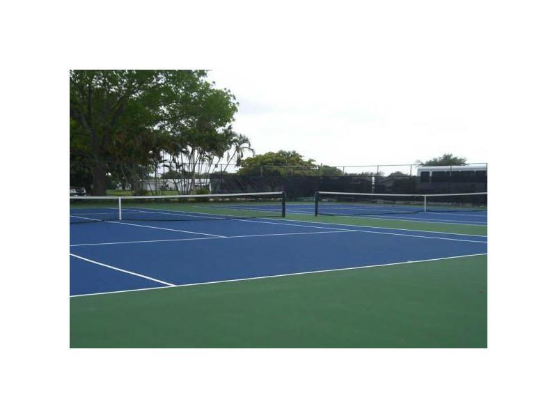 LAUDERDALE WEST 3 SEC 83- - Residential