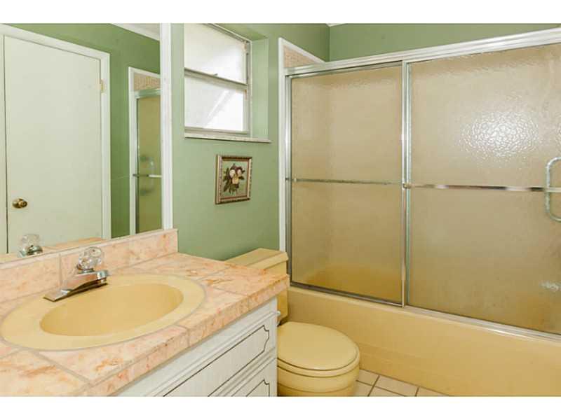 LAUDERDALE WEST 3 SEC 83- - Residential