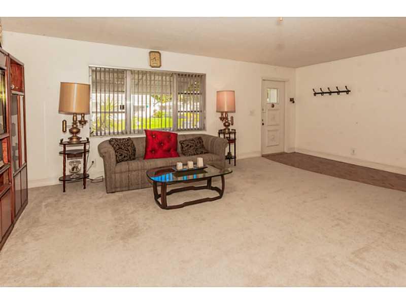 LAUDERDALE WEST 3 SEC 83- - Residential
