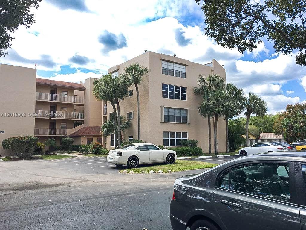 Live Oak Condominiums - Residential Lease