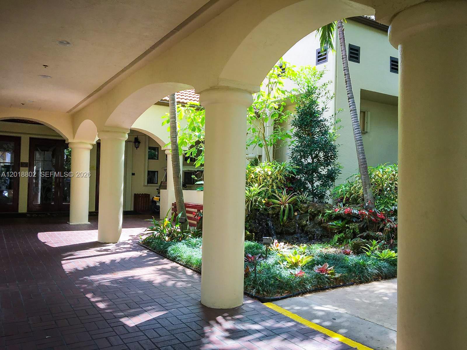 Live Oak Condominiums - Residential Lease