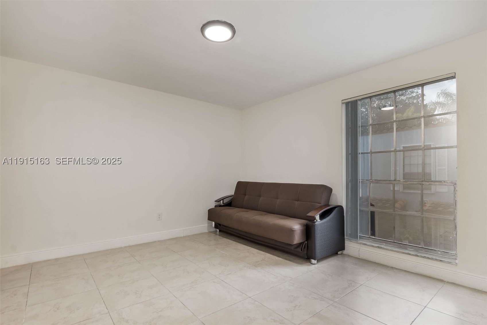 SPANISH TRACE CONDO PH II - Residential