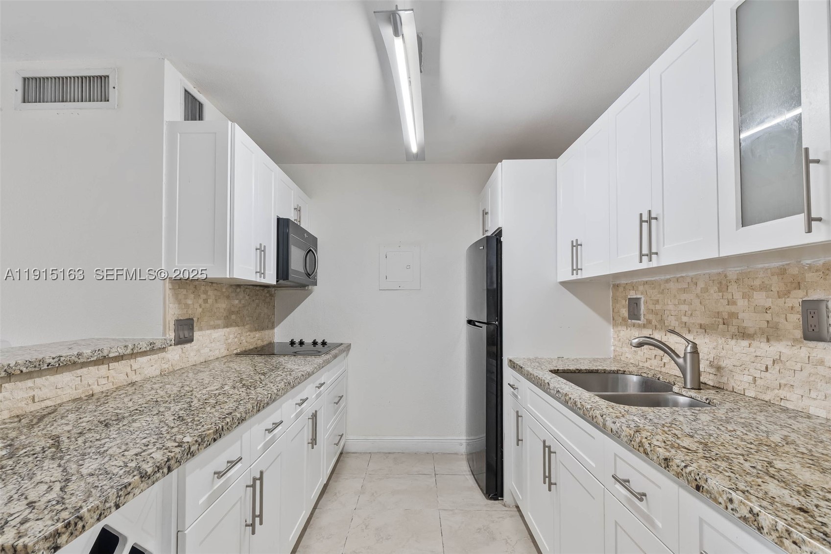 SPANISH TRACE CONDO PH II - Residential